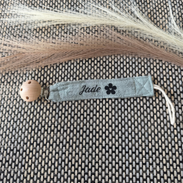 attache tétine en gaze de coton personnalisable